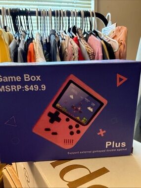 Retro Handheld Game Console - Pink